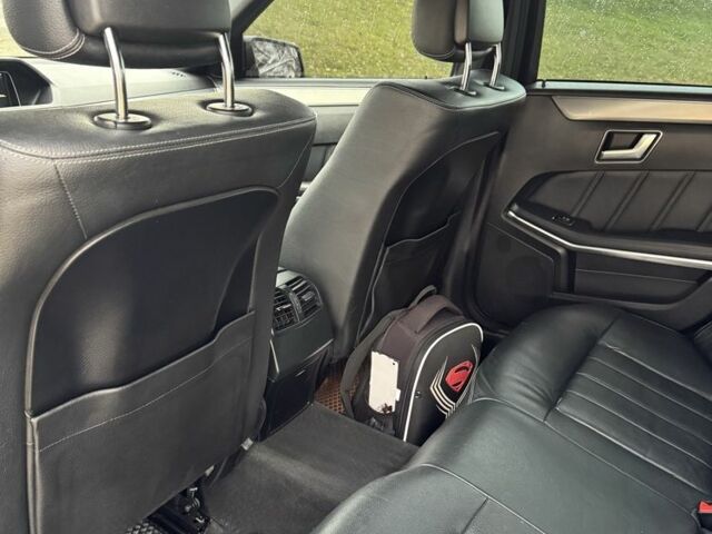 Мерседес 220 2015 в Черновцах на Automoto.ua Черный Мерседес 220, объемом двигателя 2.1 л и пробегом 267 тыс. км за 18500 $, фото 13 на Automoto.ua