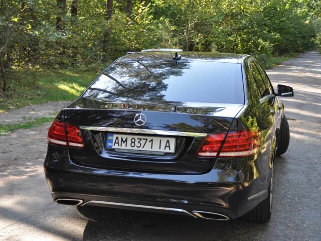 Черный Мерседес 220, объемом двигателя 2.1 л и пробегом 211 тыс. км за 19999 $, фото 21 на Automoto.ua