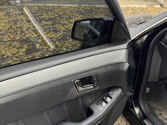 Мерседес 220 2015 в Черновцах на Automoto.ua Черный Мерседес 220, объемом двигателя 2.1 л и пробегом 267 тыс. км за 18500 $, фото 10 на Automoto.ua