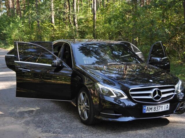 Черный Мерседес 220, объемом двигателя 2.1 л и пробегом 211 тыс. км за 19999 $, фото 2 на Automoto.ua