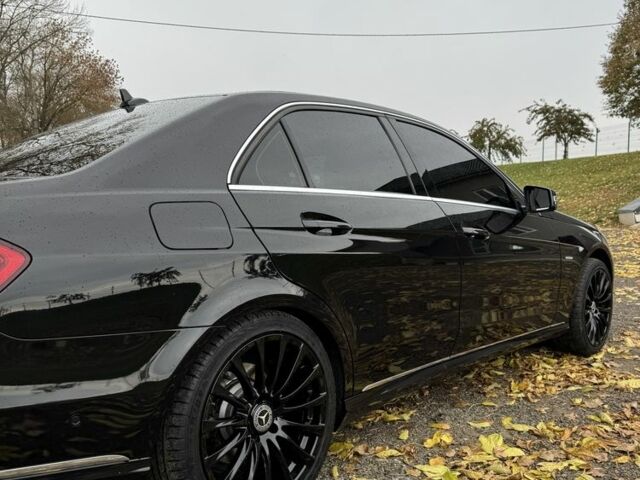 Мерседес 220 2015 в Черновцах на Automoto.ua Черный Мерседес 220, объемом двигателя 2.1 л и пробегом 267 тыс. км за 18500 $, фото 5 на Automoto.ua