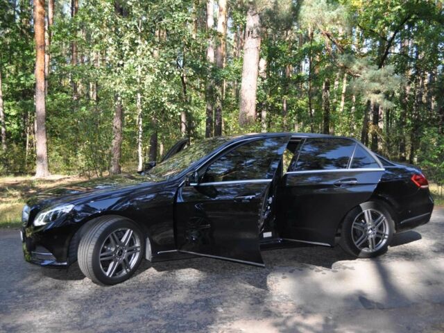 Черный Мерседес 220, объемом двигателя 2.1 л и пробегом 211 тыс. км за 19999 $, фото 4 на Automoto.ua