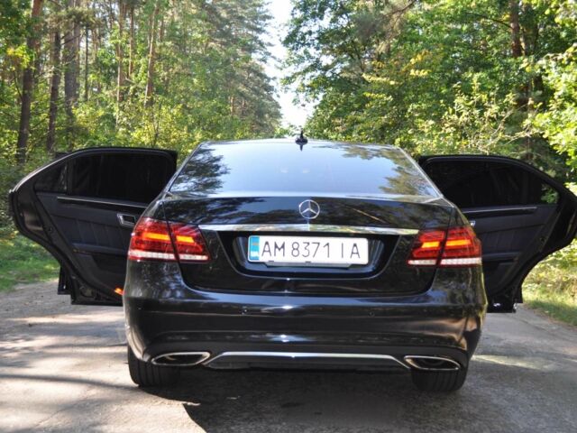 Черный Мерседес 220, объемом двигателя 2.1 л и пробегом 211 тыс. км за 19999 $, фото 7 на Automoto.ua