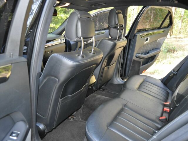 Черный Мерседес 220, объемом двигателя 2.1 л и пробегом 211 тыс. км за 19999 $, фото 10 на Automoto.ua