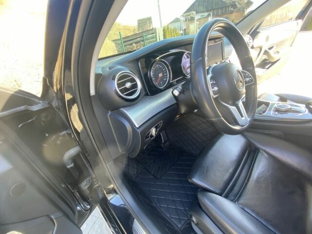 Черный Мерседес 220, объемом двигателя 2 л и пробегом 370 тыс. км за 22500 $, фото 7 на Automoto.ua