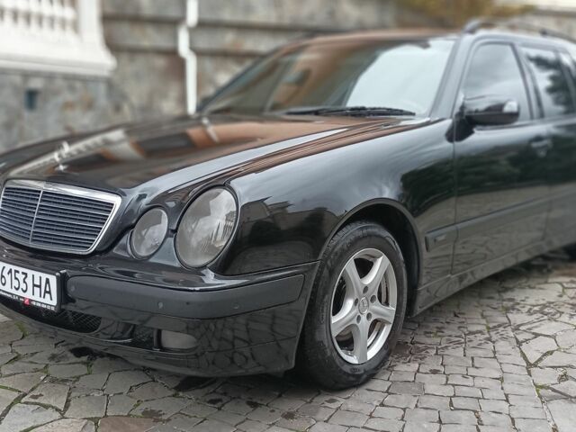 Чорний Мерседес 220, об'ємом двигуна 2.1 л та пробігом 417 тис. км за 6500 $, фото 12 на Automoto.ua