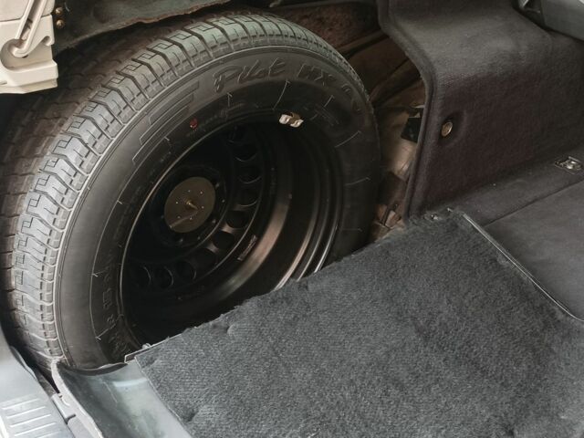 Чорний Мерседес 220, об'ємом двигуна 2.1 л та пробігом 417 тис. км за 6500 $, фото 8 на Automoto.ua