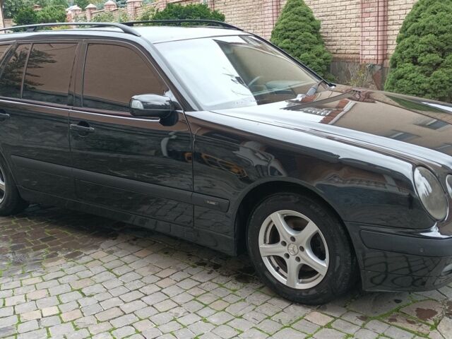 Чорний Мерседес 220, об'ємом двигуна 2.1 л та пробігом 417 тис. км за 6500 $, фото 9 на Automoto.ua