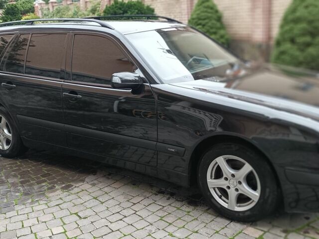 Чорний Мерседес 220, об'ємом двигуна 2.1 л та пробігом 417 тис. км за 6500 $, фото 10 на Automoto.ua