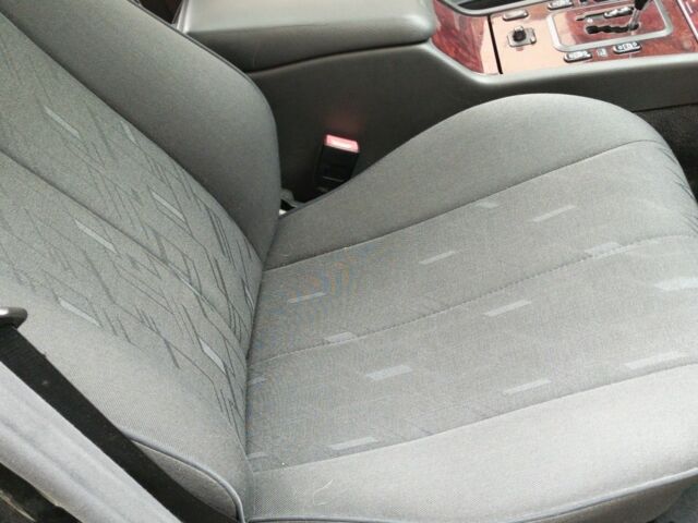 Чорний Мерседес 220, об'ємом двигуна 2.1 л та пробігом 417 тис. км за 6500 $, фото 23 на Automoto.ua