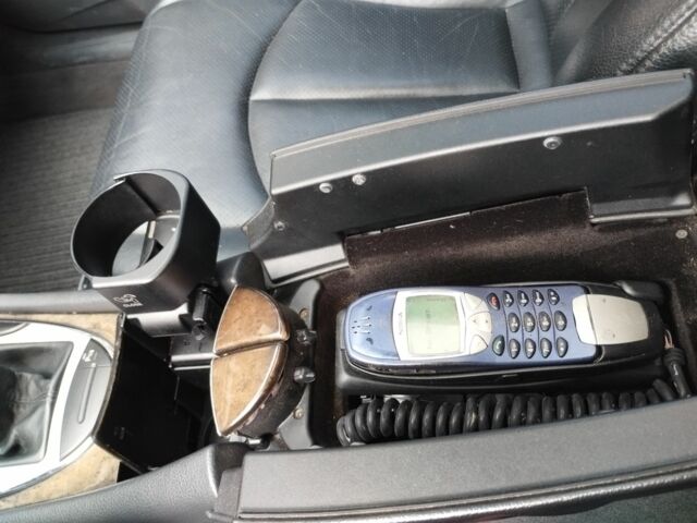 Черный Мерседес 220, объемом двигателя 2.1 л и пробегом 320 тыс. км за 5990 $, фото 14 на Automoto.ua