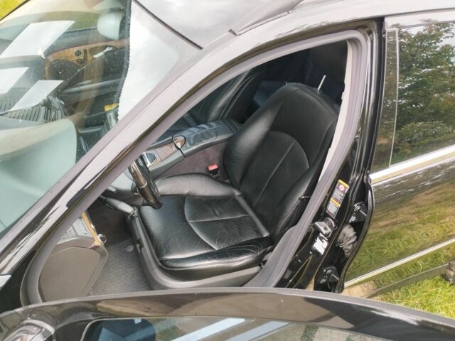 Черный Мерседес 220, объемом двигателя 2.1 л и пробегом 320 тыс. км за 5990 $, фото 8 на Automoto.ua