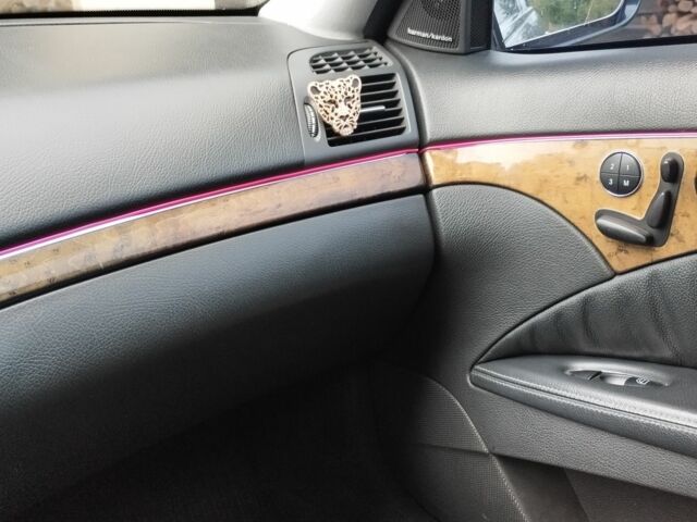 Черный Мерседес 220, объемом двигателя 2.1 л и пробегом 320 тыс. км за 5990 $, фото 11 на Automoto.ua