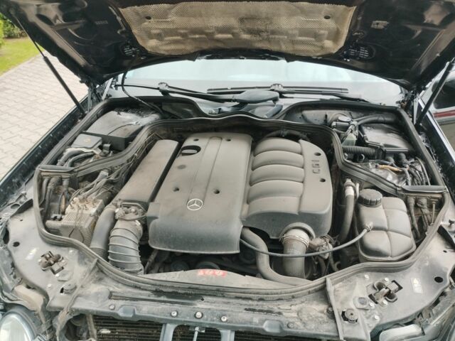 Черный Мерседес 220, объемом двигателя 2.1 л и пробегом 320 тыс. км за 5990 $, фото 20 на Automoto.ua