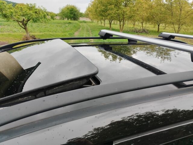 Черный Мерседес 220, объемом двигателя 2.1 л и пробегом 320 тыс. км за 5990 $, фото 9 на Automoto.ua