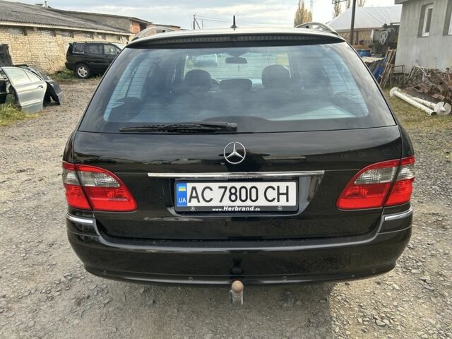 Черный Мерседес 220, объемом двигателя 2.1 л и пробегом 396 тыс. км за 8500 $, фото 3 на Automoto.ua