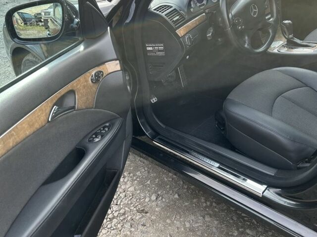 Черный Мерседес 220, объемом двигателя 2.1 л и пробегом 396 тыс. км за 8500 $, фото 10 на Automoto.ua