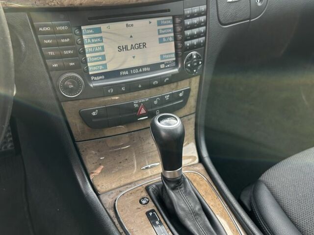 Черный Мерседес 220, объемом двигателя 2.1 л и пробегом 396 тыс. км за 8500 $, фото 13 на Automoto.ua