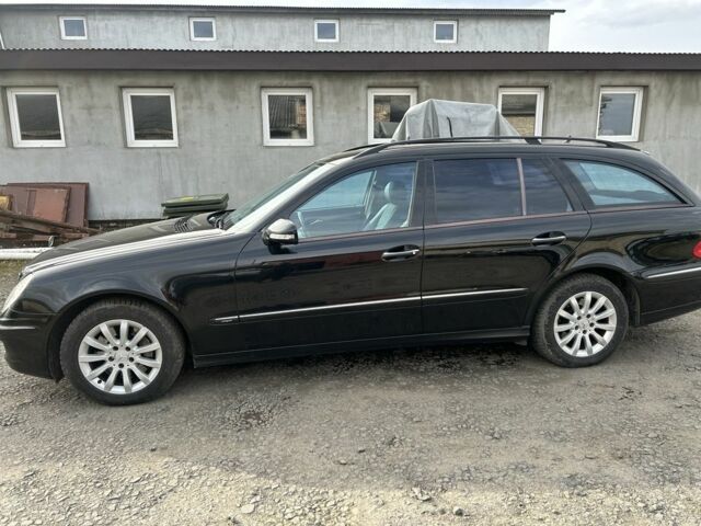 Черный Мерседес 220, объемом двигателя 2.1 л и пробегом 396 тыс. км за 8500 $, фото 1 на Automoto.ua