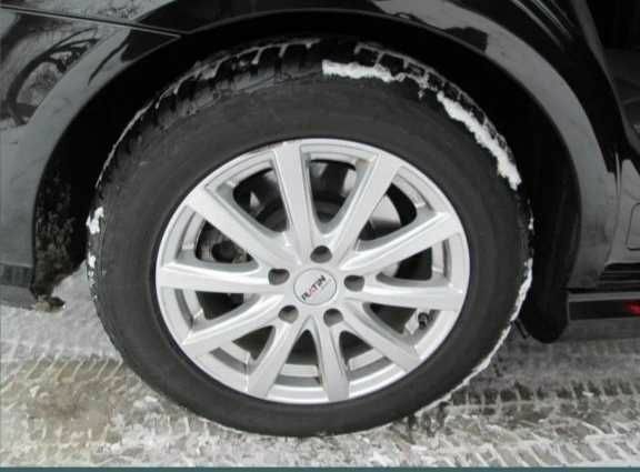 Чорний Мерседес 220, об'ємом двигуна 2.2 л та пробігом 403 тис. км за 9500 $, фото 2 на Automoto.ua