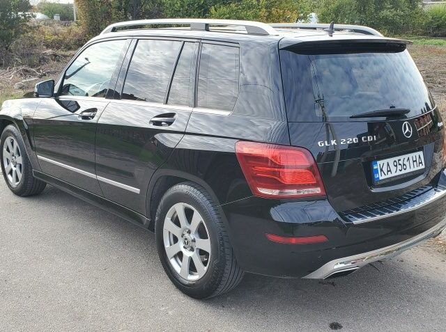 Черный Мерседес 220, объемом двигателя 2.1 л и пробегом 166 тыс. км за 19000 $, фото 3 на Automoto.ua