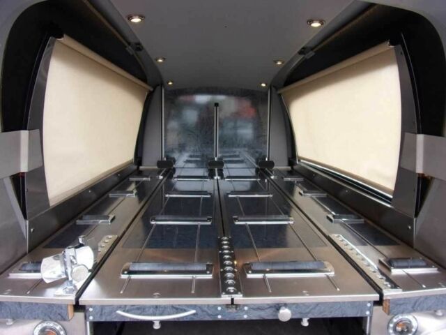 Коричневый Мерседес 220, объемом двигателя 2.2 л и пробегом 238 тыс. км за 33678 $, фото 6 на Automoto.ua