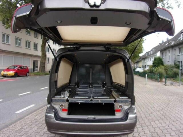 Коричневый Мерседес 220, объемом двигателя 2.2 л и пробегом 238 тыс. км за 33678 $, фото 5 на Automoto.ua