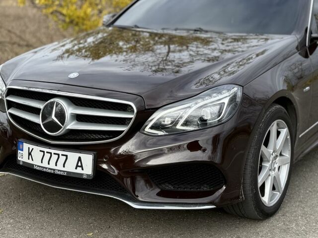 Коричневый Мерседес 220, объемом двигателя 0 л и пробегом 330 тыс. км за 14000 $, фото 6 на Automoto.ua