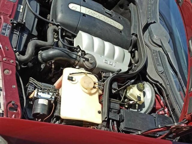 Красный Мерседес 220, объемом двигателя 2.2 л и пробегом 411 тыс. км за 4500 $, фото 2 на Automoto.ua