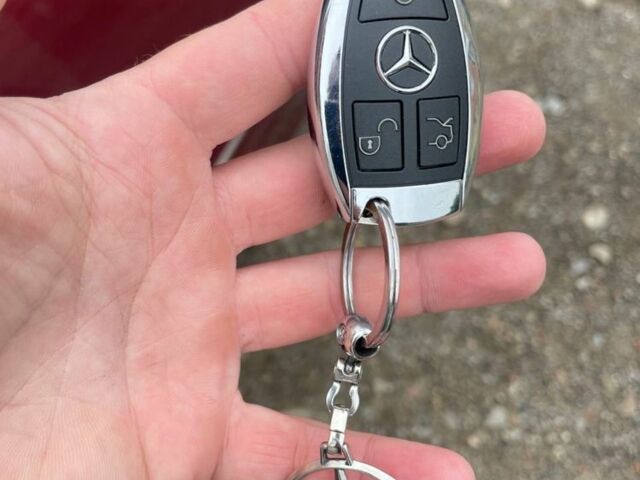 Червоний Мерседес 220, об'ємом двигуна 2.2 л та пробігом 3 тис. км за 3200 $, фото 11 на Automoto.ua