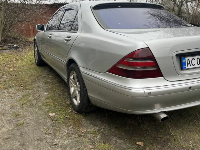 Серый Мерседес 220, объемом двигателя 4.3 л и пробегом 370 тыс. км за 3150 $, фото 2 на Automoto.ua