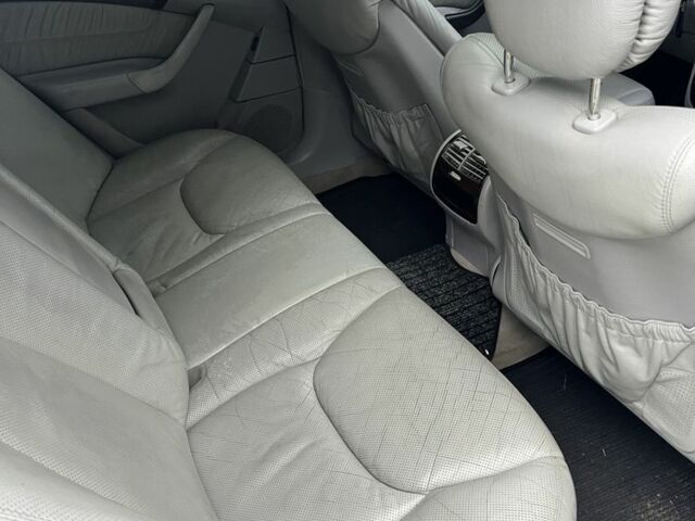 Серый Мерседес 220, объемом двигателя 4.3 л и пробегом 370 тыс. км за 3150 $, фото 5 на Automoto.ua