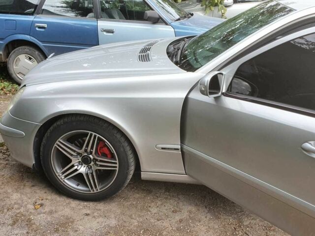 Серый Мерседес 220, объемом двигателя 2.2 л и пробегом 390 тыс. км за 3900 $, фото 9 на Automoto.ua