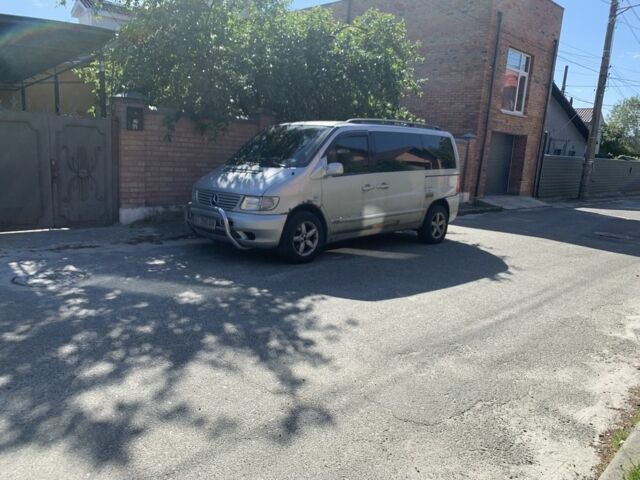 Серый Мерседес 220, объемом двигателя 2.2 л и пробегом 3 тыс. км за 4730 $, фото 1 на Automoto.ua