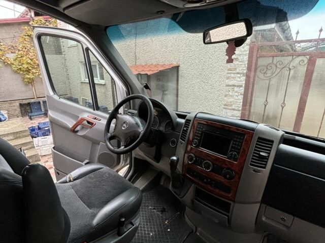 Сірий Мерседес 220, об'ємом двигуна 3 л та пробігом 3 тис. км за 15000 $, фото 1 на Automoto.ua