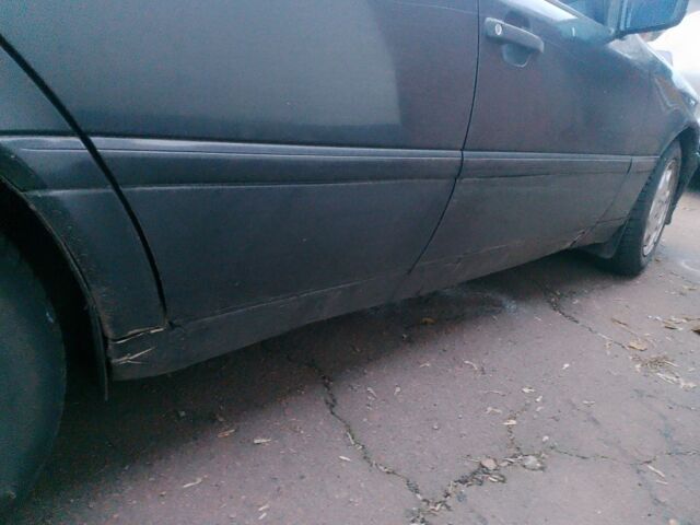 Серый Мерседес 220, объемом двигателя 2.2 л и пробегом 333 тыс. км за 1200 $, фото 6 на Automoto.ua