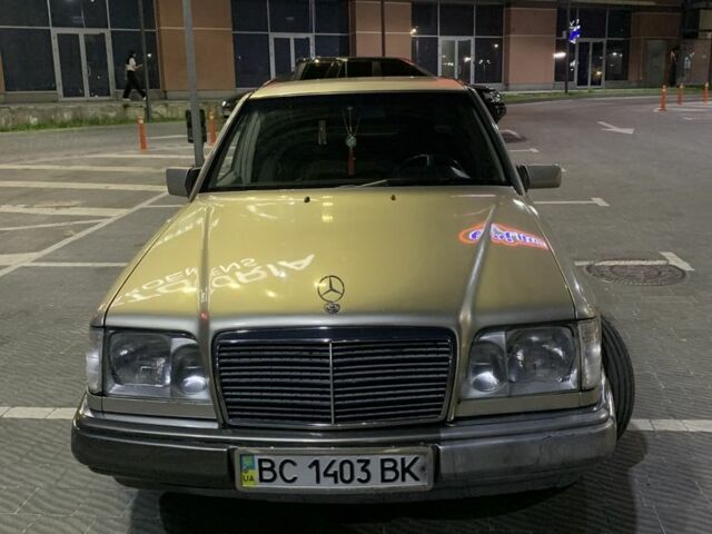 Сірий Мерседес 220, об'ємом двигуна 2.2 л та пробігом 440 тис. км за 3000 $, фото 2 на Automoto.ua