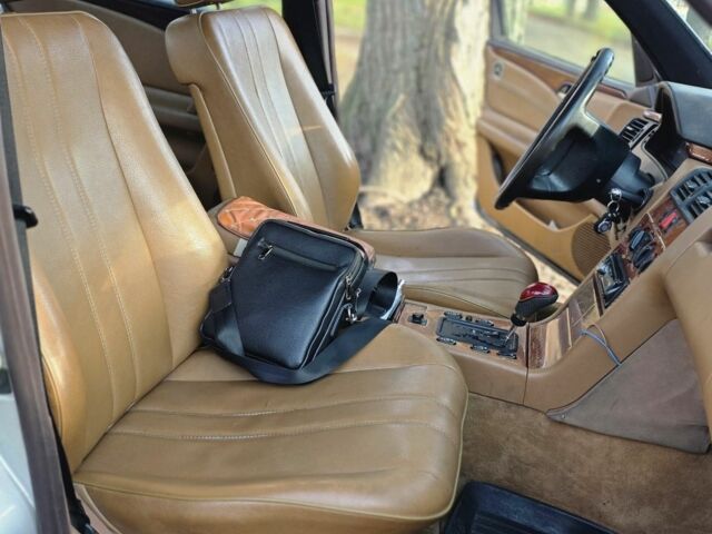 Серый Мерседес 220, объемом двигателя 2.2 л и пробегом 333 тыс. км за 1899 $, фото 13 на Automoto.ua