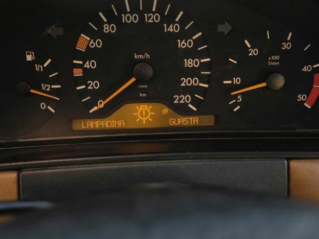 Серый Мерседес 220, объемом двигателя 2.2 л и пробегом 333 тыс. км за 1899 $, фото 20 на Automoto.ua