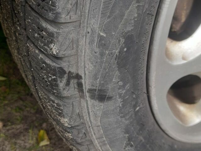 Серый Мерседес 220, объемом двигателя 2.9 л и пробегом 370 тыс. км за 4300 $, фото 7 на Automoto.ua