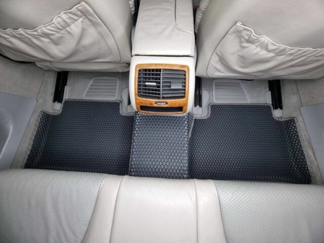 Серый Мерседес 220, объемом двигателя 4.3 л и пробегом 468 тыс. км за 5000 $, фото 5 на Automoto.ua