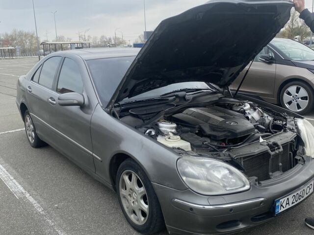 Серый Мерседес 220, объемом двигателя 5 л и пробегом 420 тыс. км за 2800 $, фото 5 на Automoto.ua