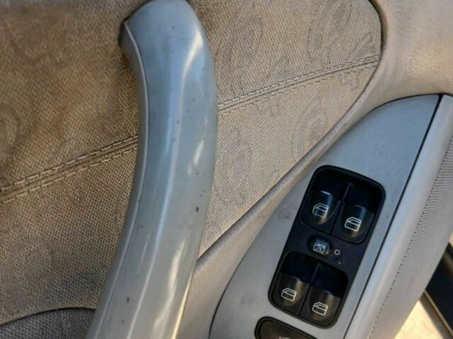 Серый Мерседес 220, объемом двигателя 2.2 л и пробегом 270 тыс. км за 3600 $, фото 22 на Automoto.ua