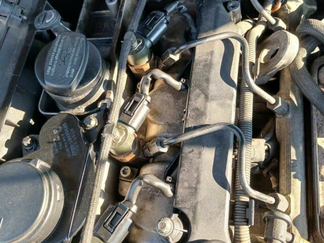 Серый Мерседес 220, объемом двигателя 2.2 л и пробегом 270 тыс. км за 3600 $, фото 12 на Automoto.ua