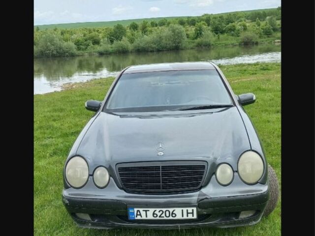 Серый Мерседес 220, объемом двигателя 2 л и пробегом 830 тыс. км за 2500 $, фото 5 на Automoto.ua