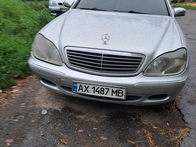 Серый Мерседес 220, объемом двигателя 3.2 л и пробегом 300 тыс. км за 5700 $, фото 10 на Automoto.ua