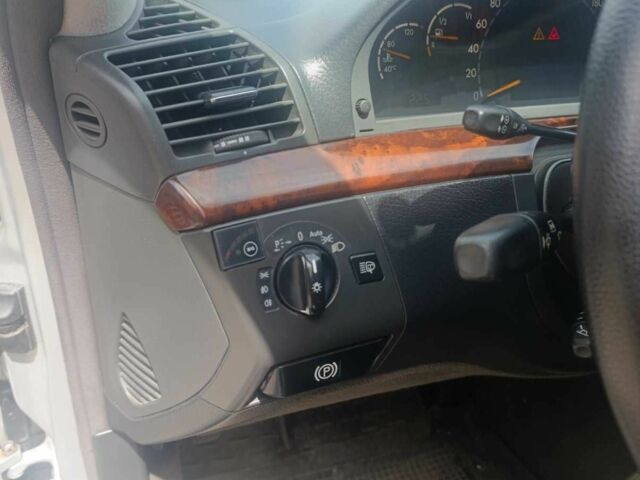 Сірий Мерседес 220, об'ємом двигуна 5 л та пробігом 300 тис. км за 6500 $, фото 5 на Automoto.ua