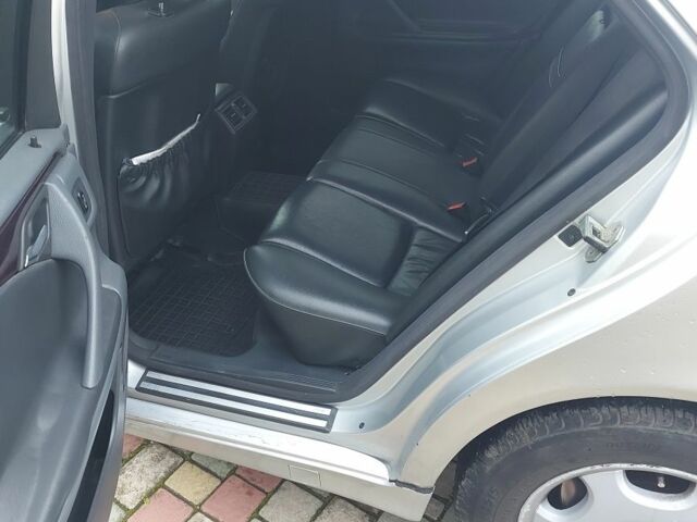 Серый Мерседес 220, объемом двигателя 2.1 л и пробегом 535 тыс. км за 2963 $, фото 7 на Automoto.ua