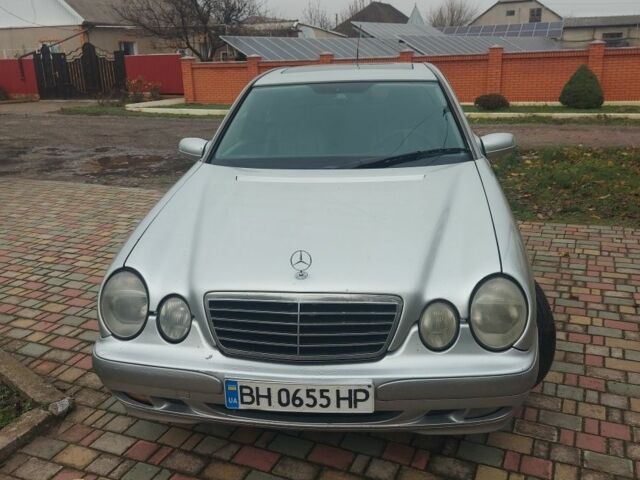 Серый Мерседес 220, объемом двигателя 2.1 л и пробегом 535 тыс. км за 2963 $, фото 16 на Automoto.ua