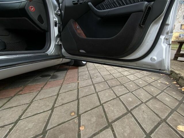 Серый Мерседес 220, объемом двигателя 3.2 л и пробегом 350 тыс. км за 4699 $, фото 14 на Automoto.ua